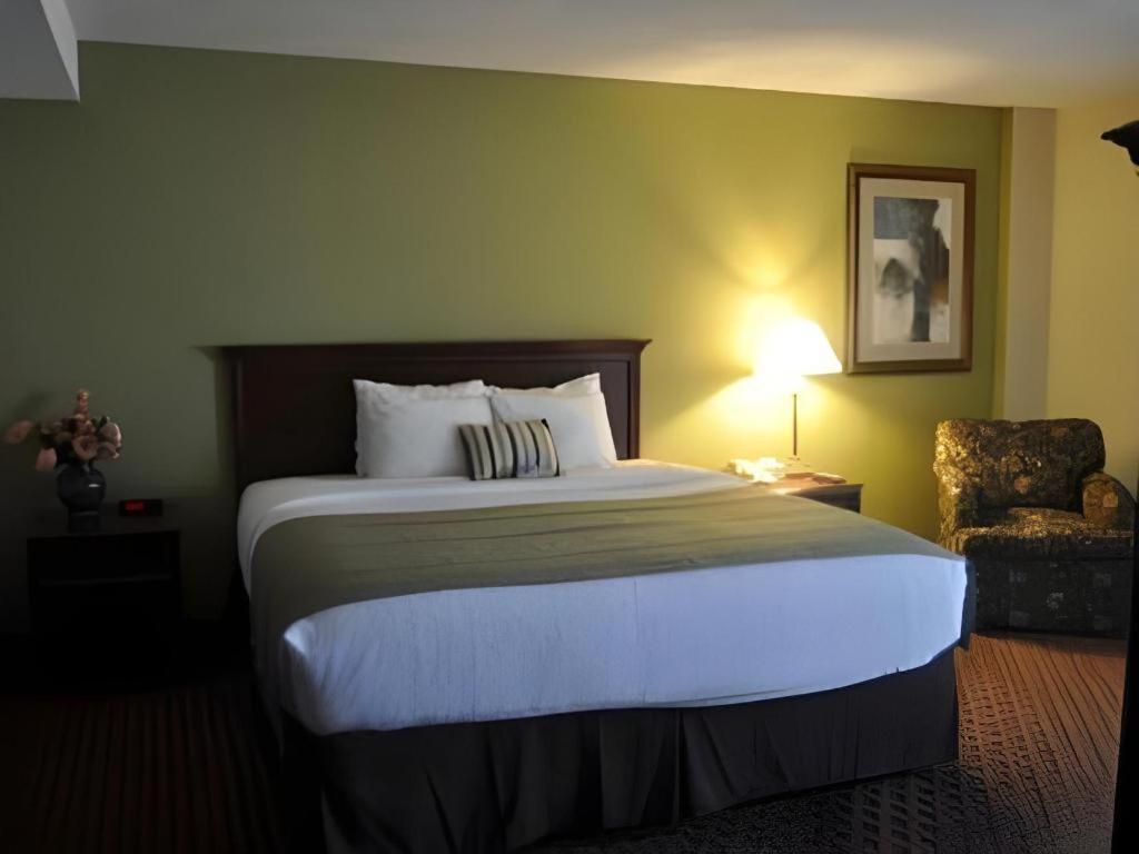 Garden Plaza Hotel Saddle Brook Exterior foto